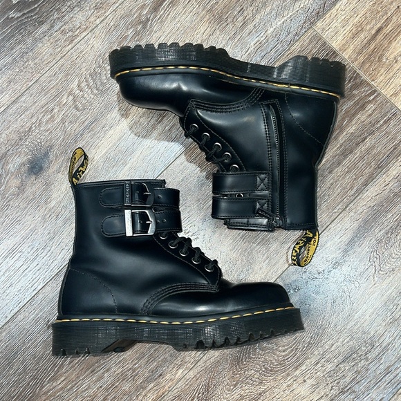 DR. MARTENS BLACK 1460 SMOOTH LEATHER BUCKLE BOOTS 🖤 - Picture 8 of 12
